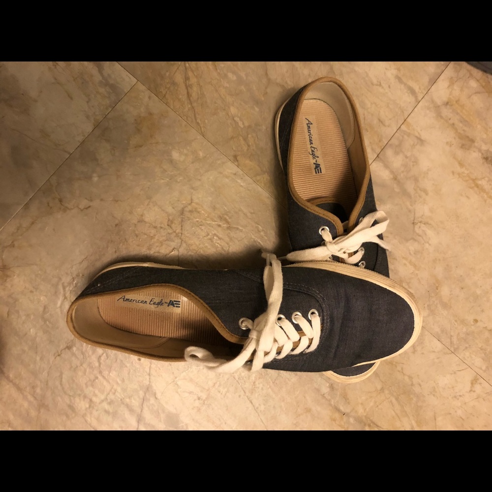 American Eagle denim colored sneakers - Picture 3 of 3